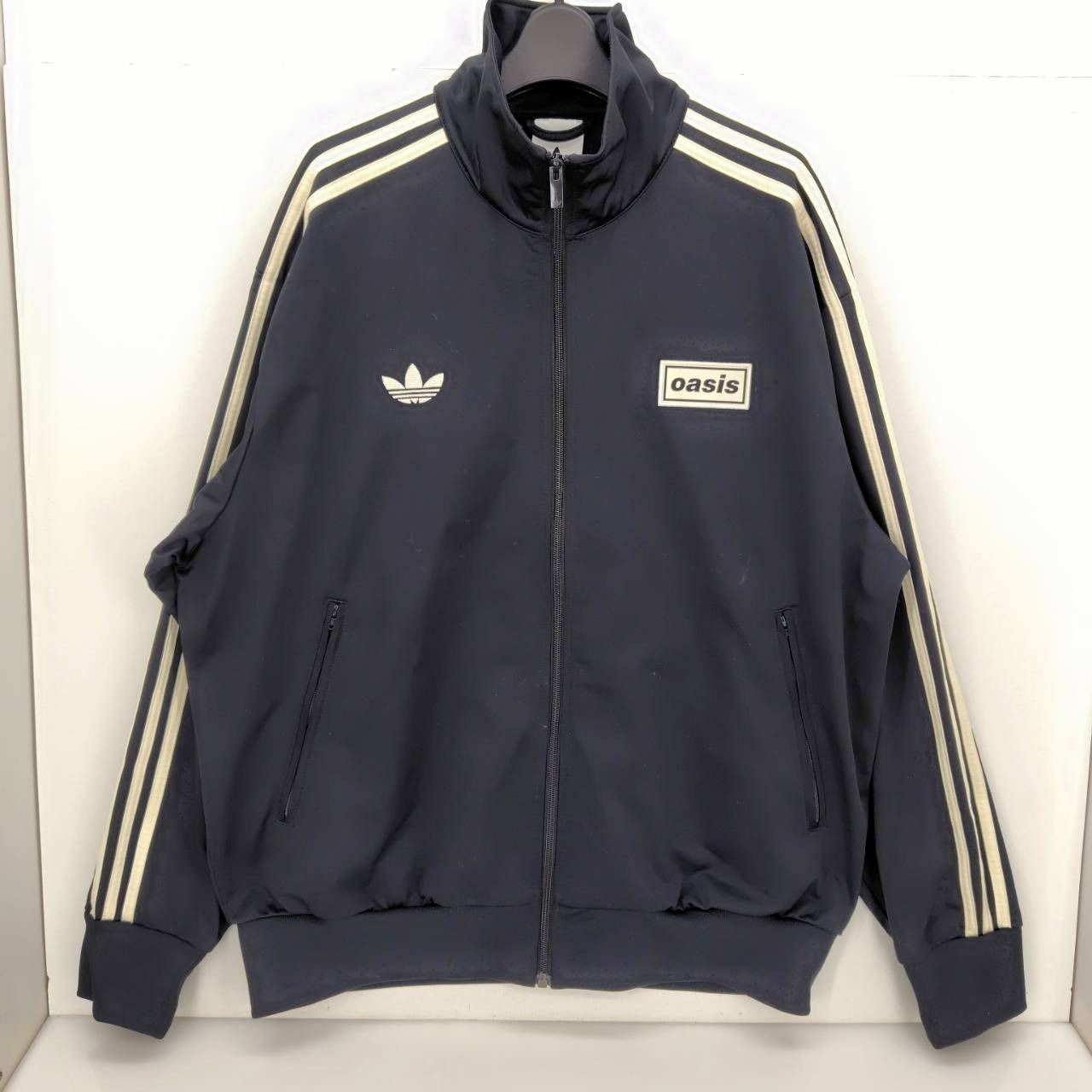 05w18238 アディダスオリジナルス adidas Originals × Oasis LIVE '25