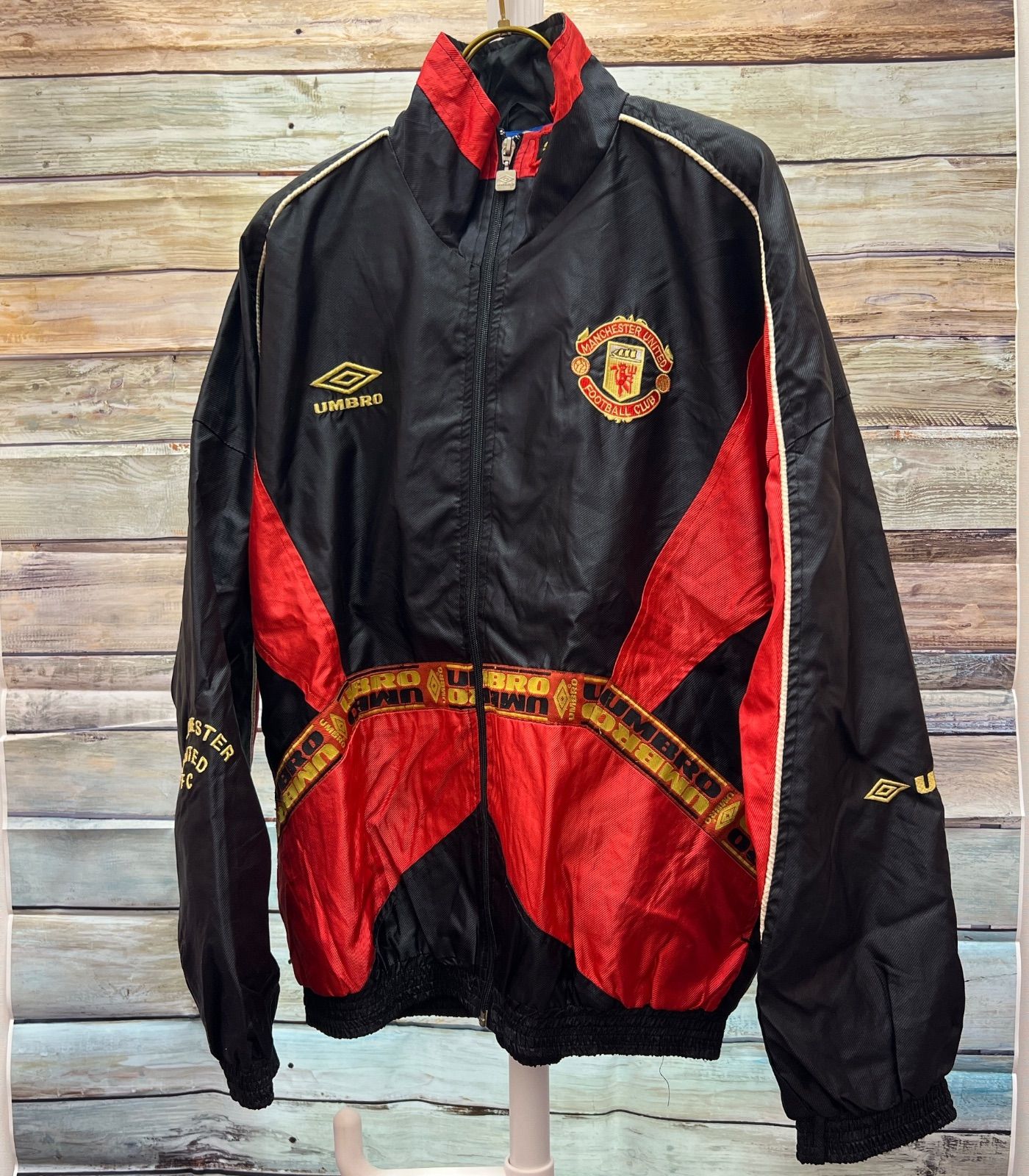 UNBRO ナイロンジャケット マンチェスターユナイテッド SHARP - メルカリ