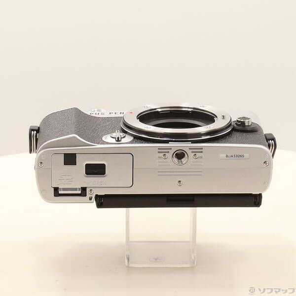 未使用品〕 未使用品 OLYMPUS PEN E-P7 EZダブルズームキット シルバー