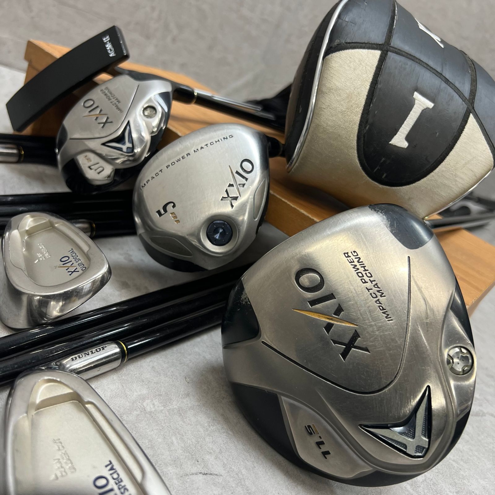 ゼクシオ メンズゴルフ クラブセット 14本 右利き用 XXIO ヘッドカバー