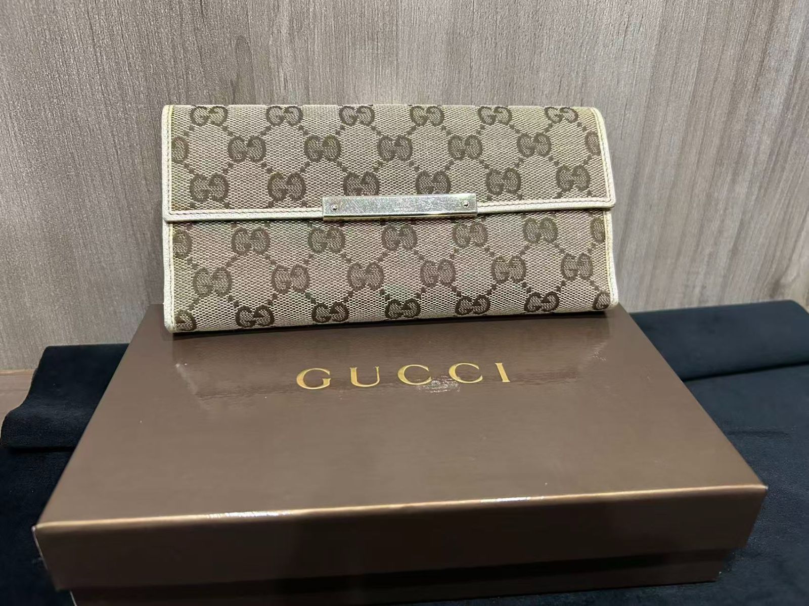 グッチ□Wホック 二つ折り長財布 GGキャンバス ロング ウォレット