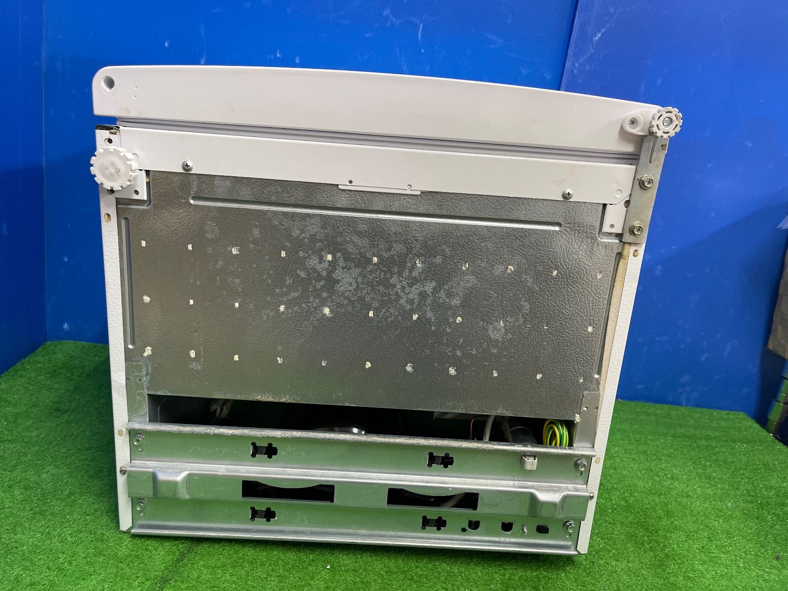 V800☆2024年製 1ドア冷凍庫31L 冷蔵切替機能付FZ03A-31WT 動作品 送料