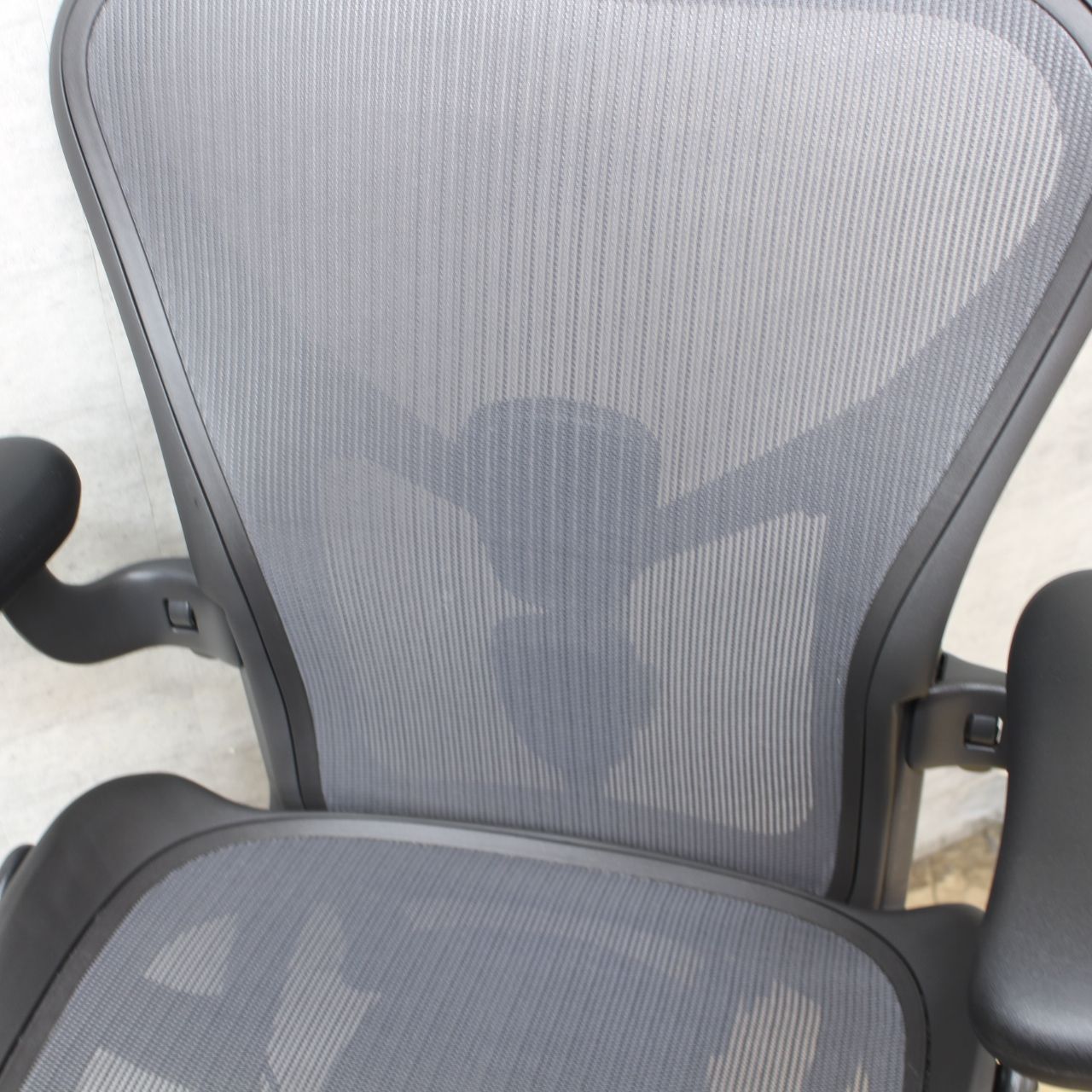 アーロンチェア