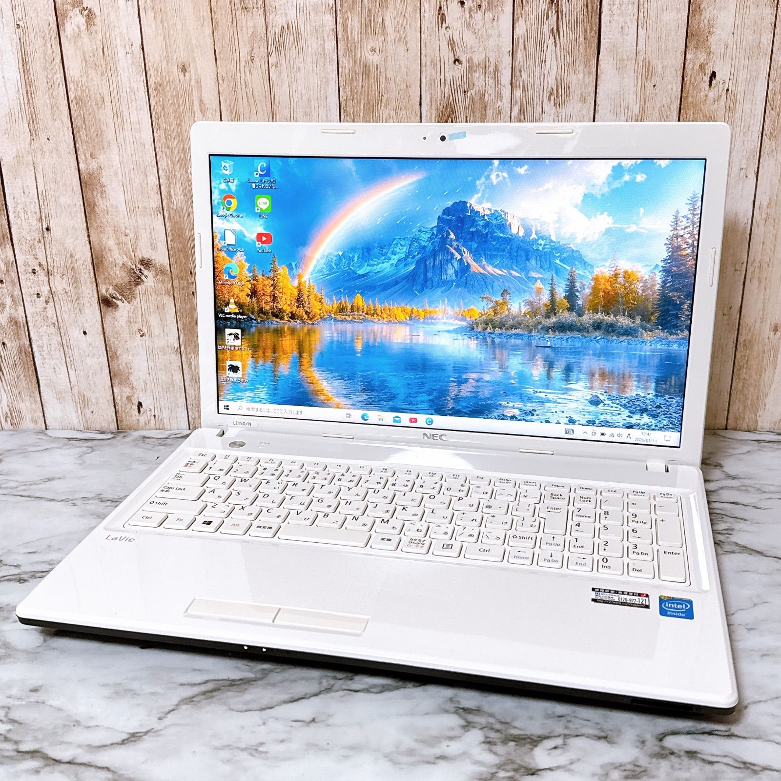 109.【メモリ8GB✨新品爆速SSD搭載❣️】カメラ付き✨ノートパソコン✨白 美品✨1台限定！すぐ使えるノートパソコンPC 爆速SSD/メモリ8GB