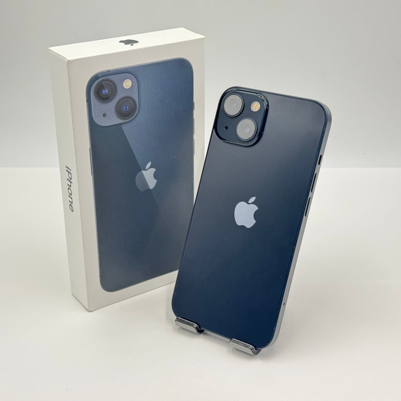 美品 Apple iPhone13 256GB Midnight A2631 MLNH3J/A SIMフリー 美品 Apple iPhone13 256GB Midnight A2631 MLNH3J/A SIMフリー
