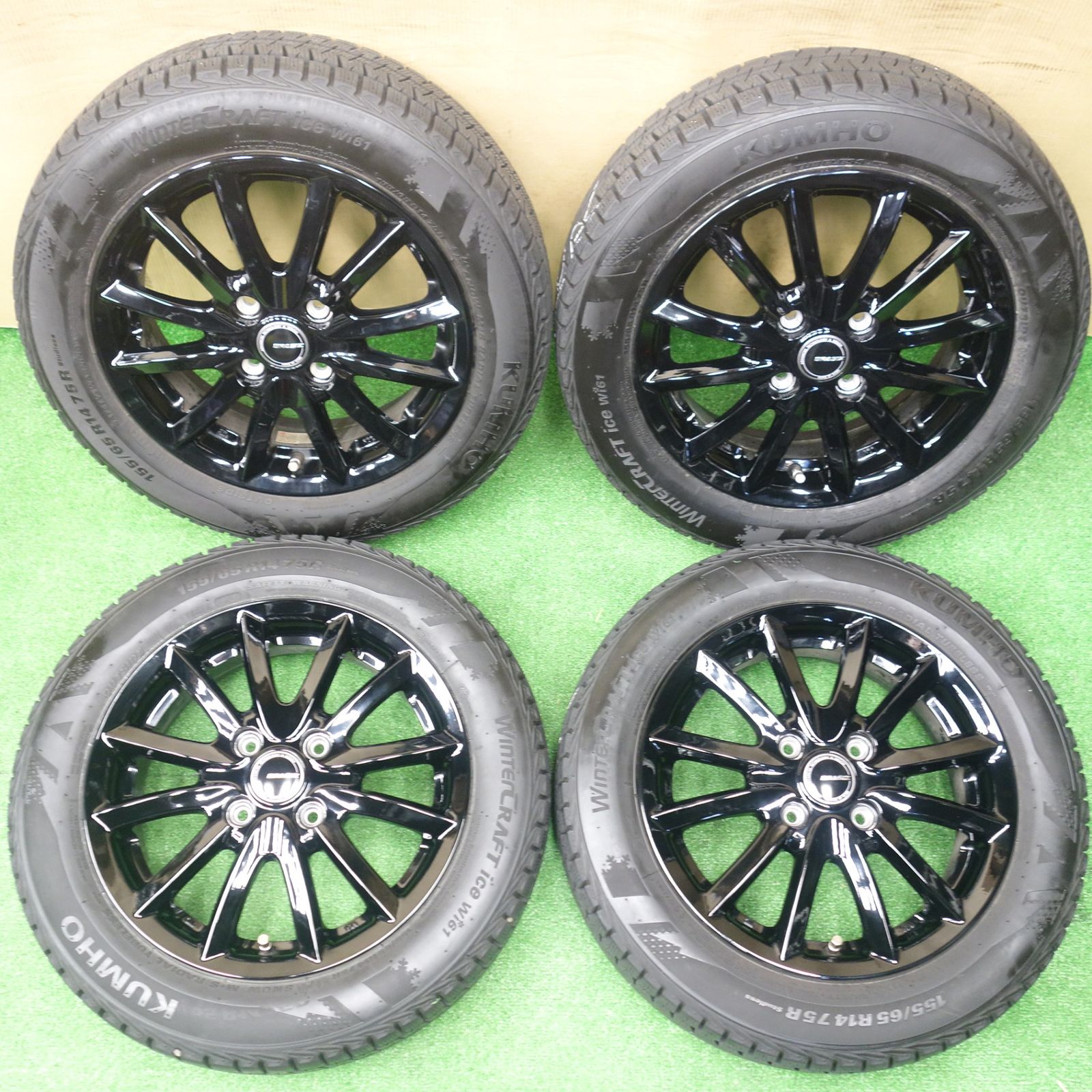 バリ溝！24年！キレイ！ほぼ10分☆スタッドレス 155/65R14 クムホ