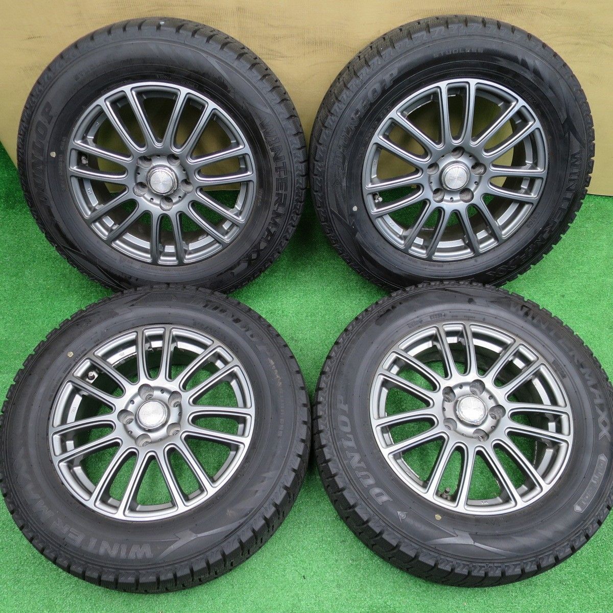 バリ溝！23年！9.5分☆スタッドレス 215/65R16 ダンロップ ウインター