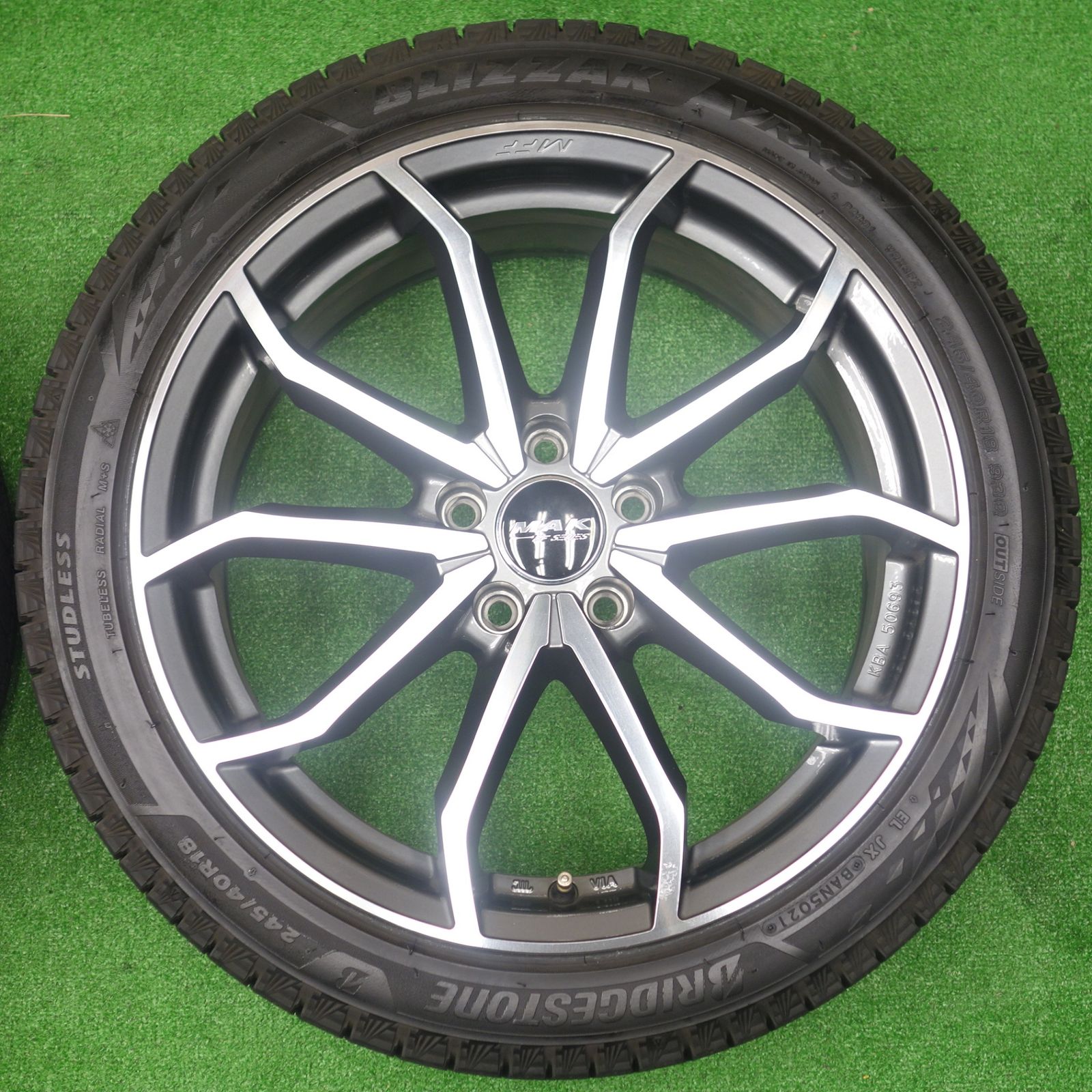 バリ溝!キレイ!9.5分☆アウディ 等 MAK LOWE FF MFF 245/40R18 バリ溝!キレイ!9.5分☆アウディ 等 MAK LOWE FF MFF 245/40R18