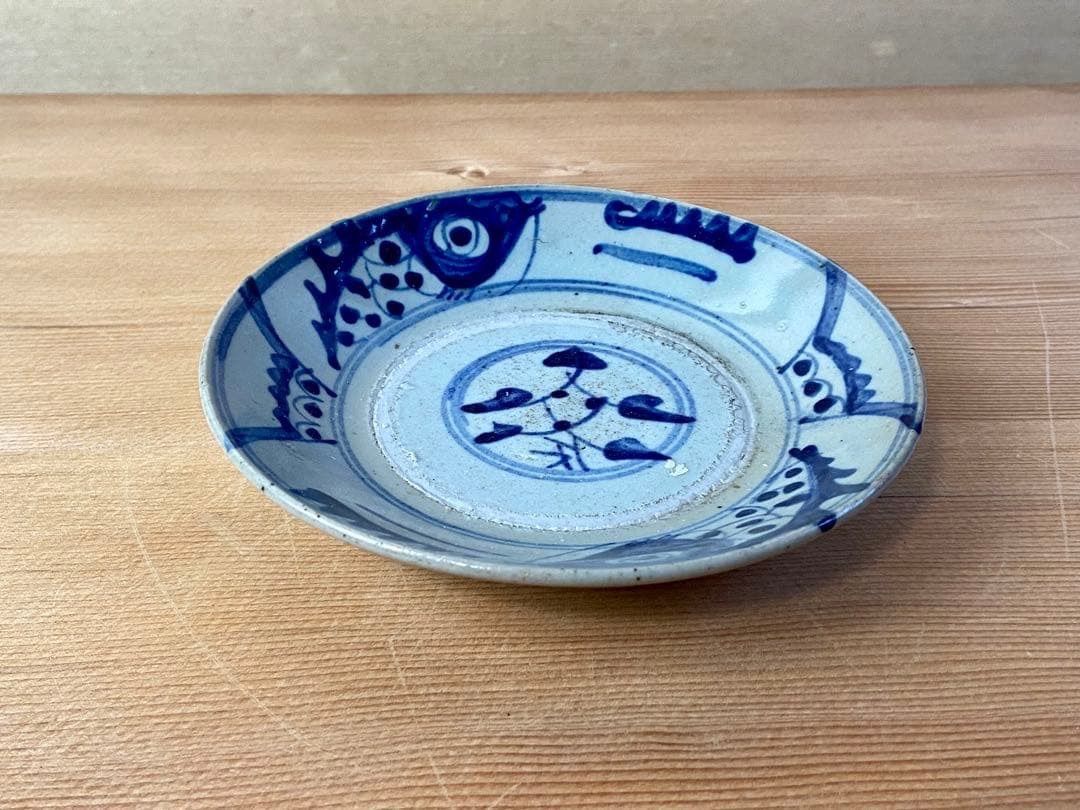 時代物 プリミティブな 魚文 安南焼 染付 小皿 直径14.5cm 古安南皿