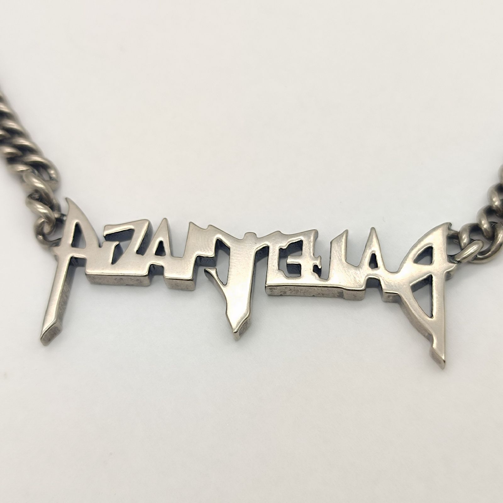 超美品】バレンシアガ BALENCIAGA Typo Metal ロゴネックレス - メルカリ