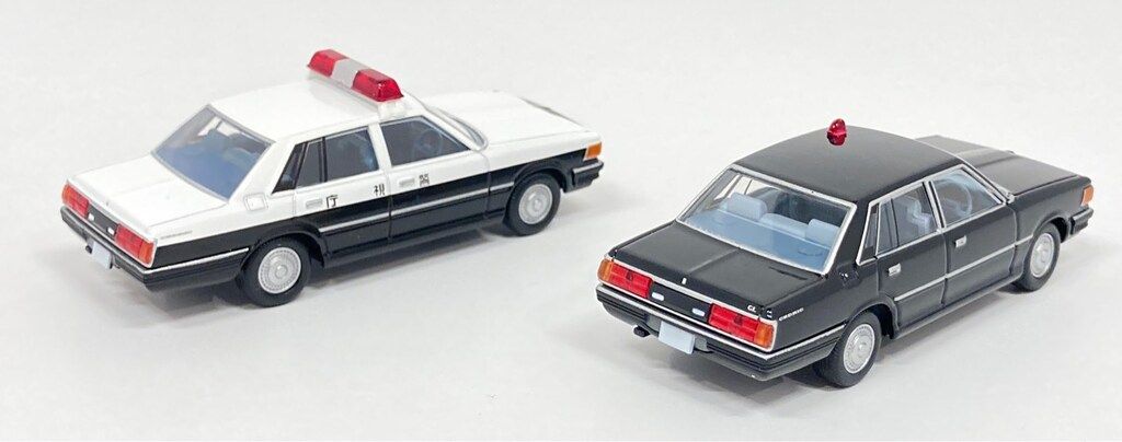 トミーテック TOMICA LIMITED VINTAGE NEO 日産セドリック（430型）2台