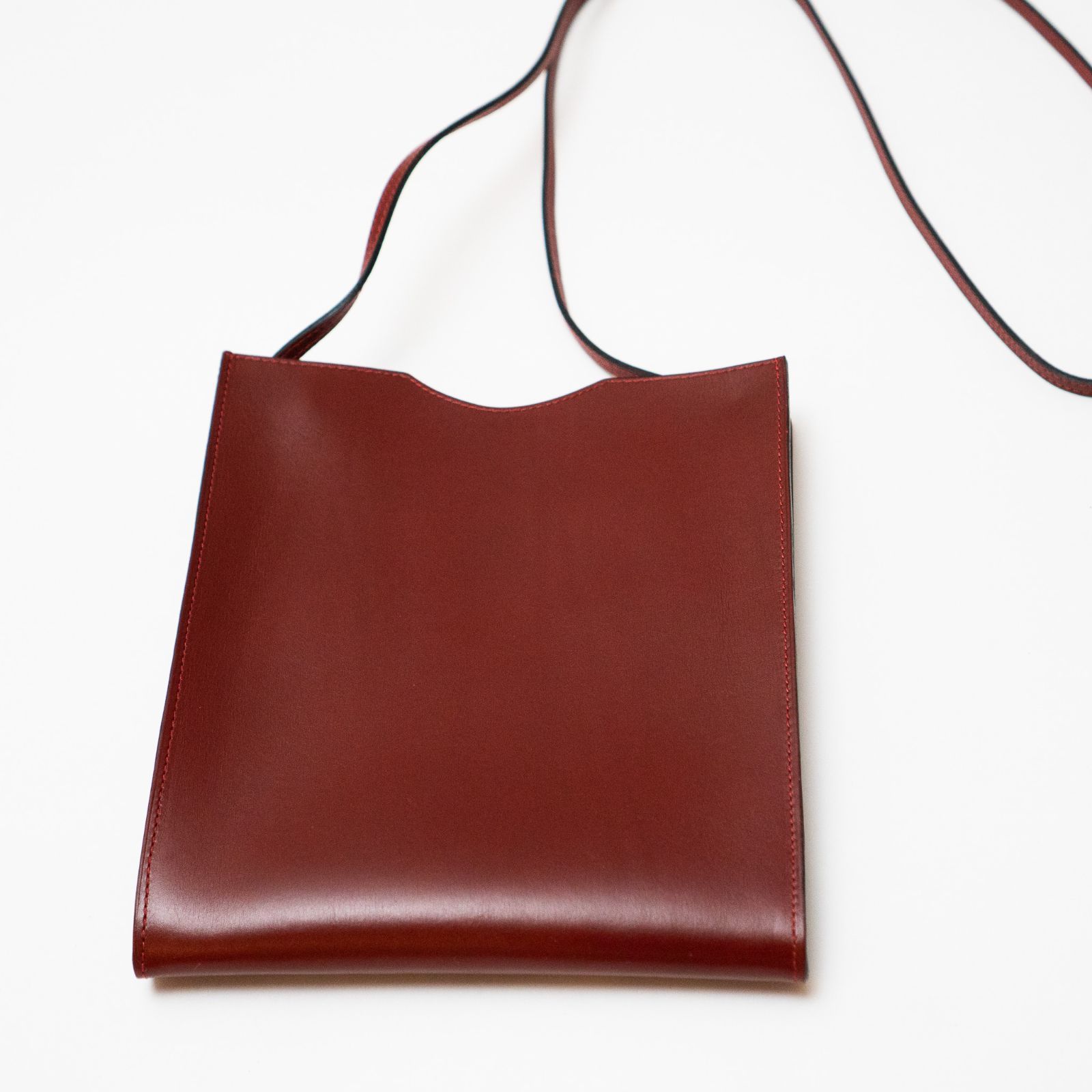 HERMES エルメス オニメトゥ ポシェット ボルドー ショルダーバッグ