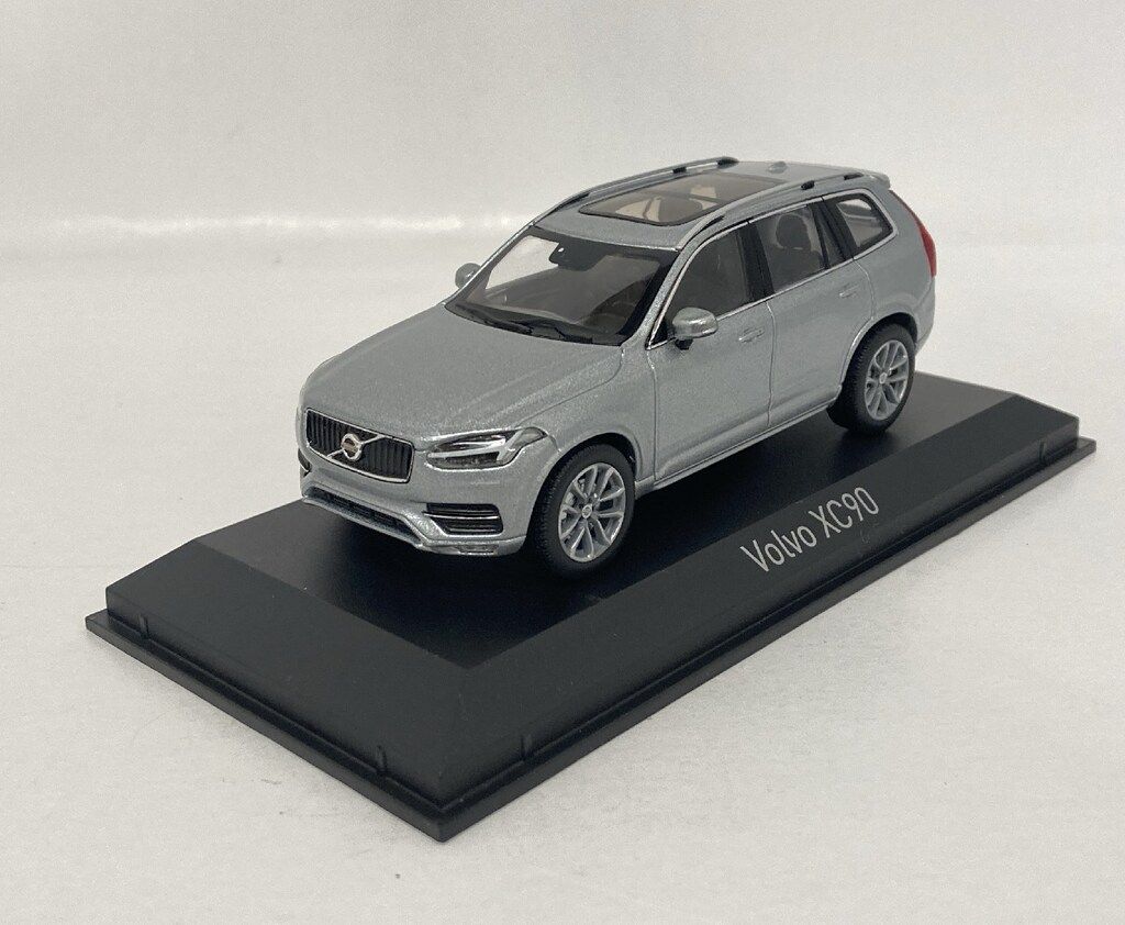 NOREV 1/43 ボルボ XC90 2015 エレクトリックシルバー - メルカリ