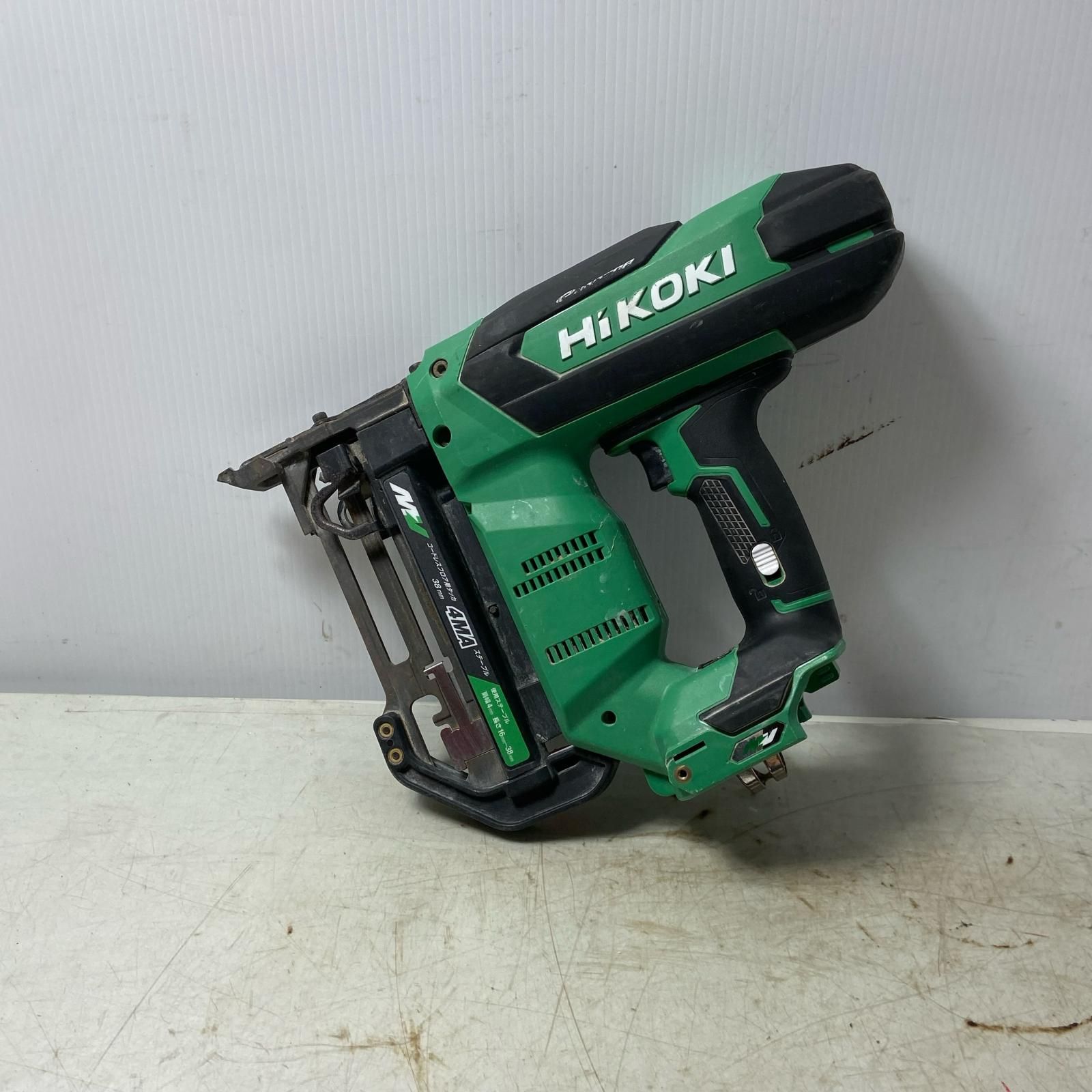 ΦΦHiKOKI ハイコーキ 4 mm マルチボルト 36 V コードレスフロア用タッカ N 3604 DM グリーン