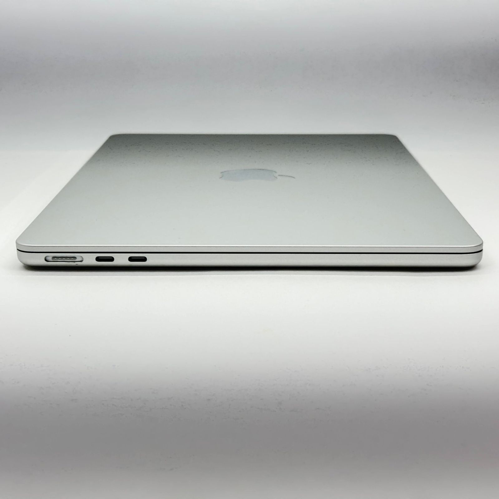 美品 Apple MacBook Air MXCT3J/A M3 2024 16GB SSD 512GB シルバー