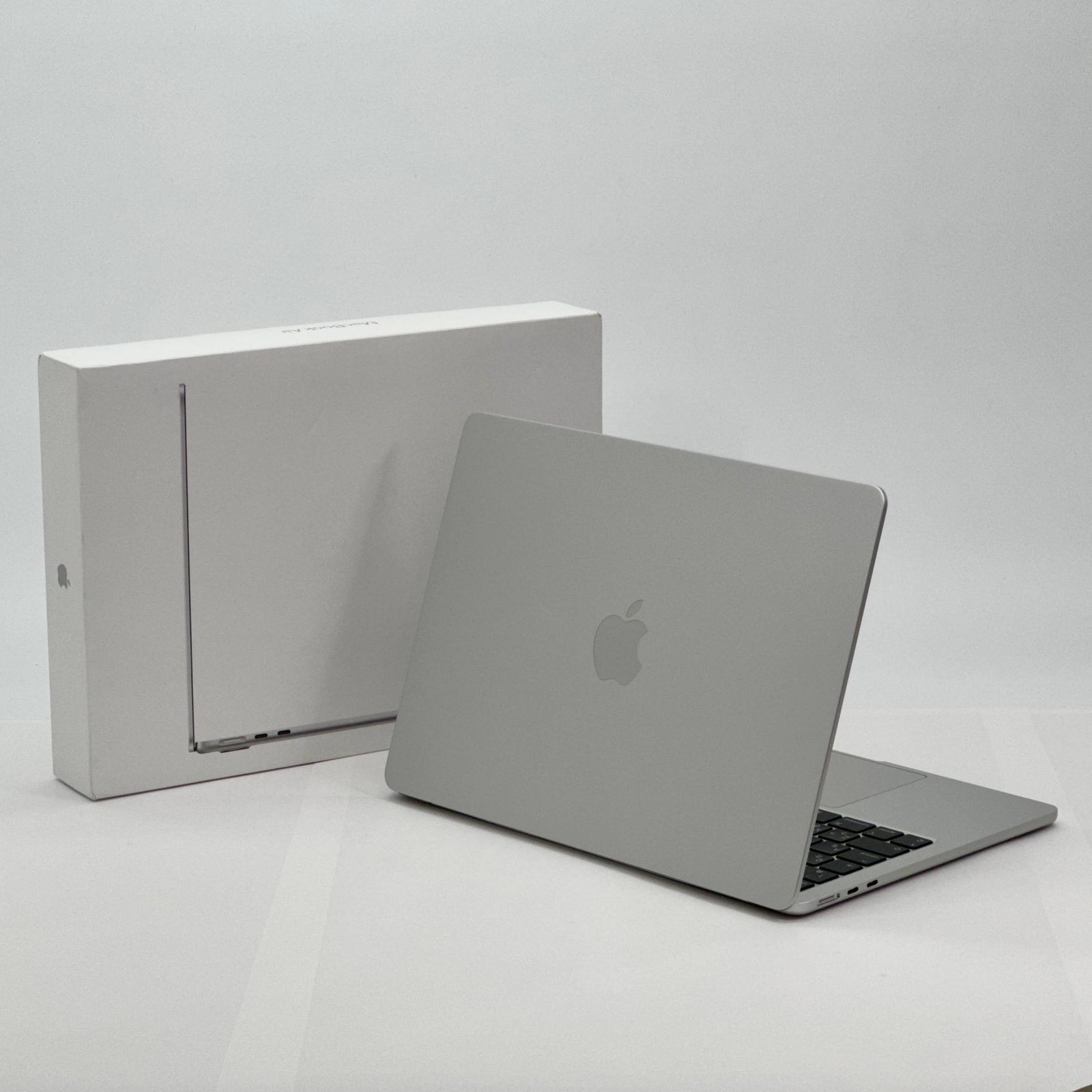 MacBook本体 MacBook m1 2024 silver 美品 Apple MacBook Air MXCT3J/A M3 2024 16GB SSD 512GB シルバー