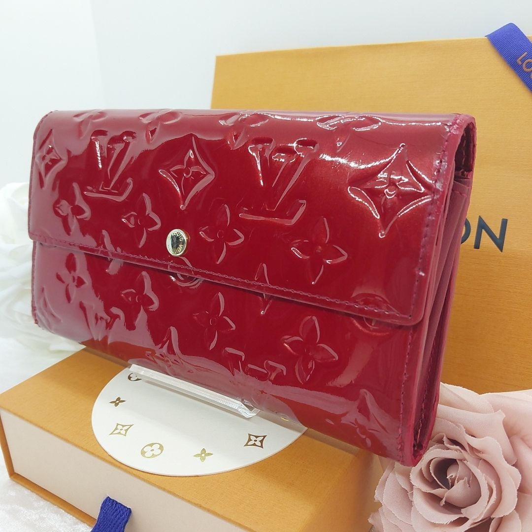 ルイヴィトン　モノグラム　ポルトフォイユサラ　長財布 ピンク レッド系 エナメル ルイヴィトン モノグラム ポルトフォイユサラ 長財布 ピンク レッド系