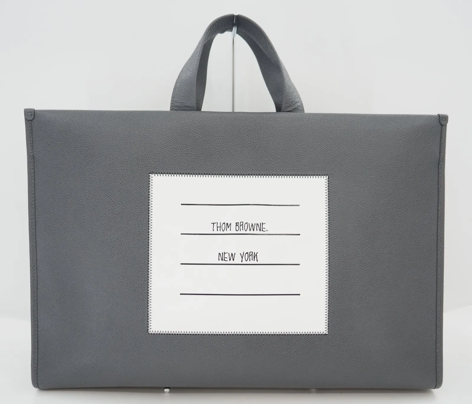 2026年最新】THOM BROWNE トートバッグの人気アイテム - メルカリ