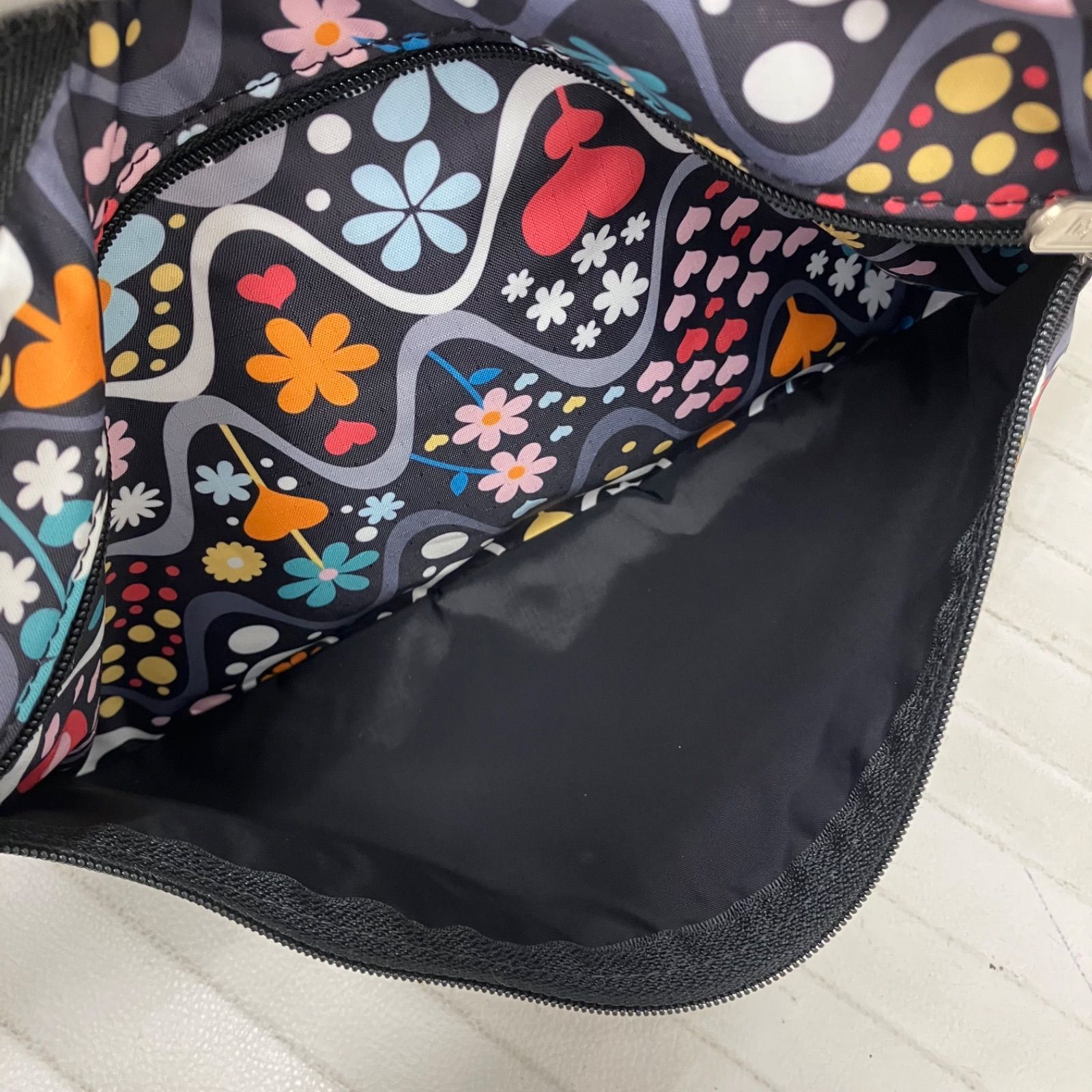 8137 LeSportsac レスポートサック ショルダーバッグ クラシック