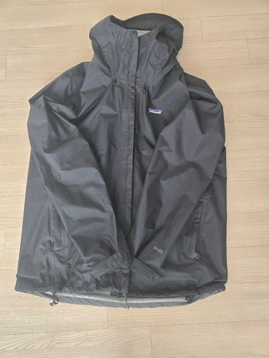 25 SS patagonia トレントシェル 3 L 黒 ほぼ