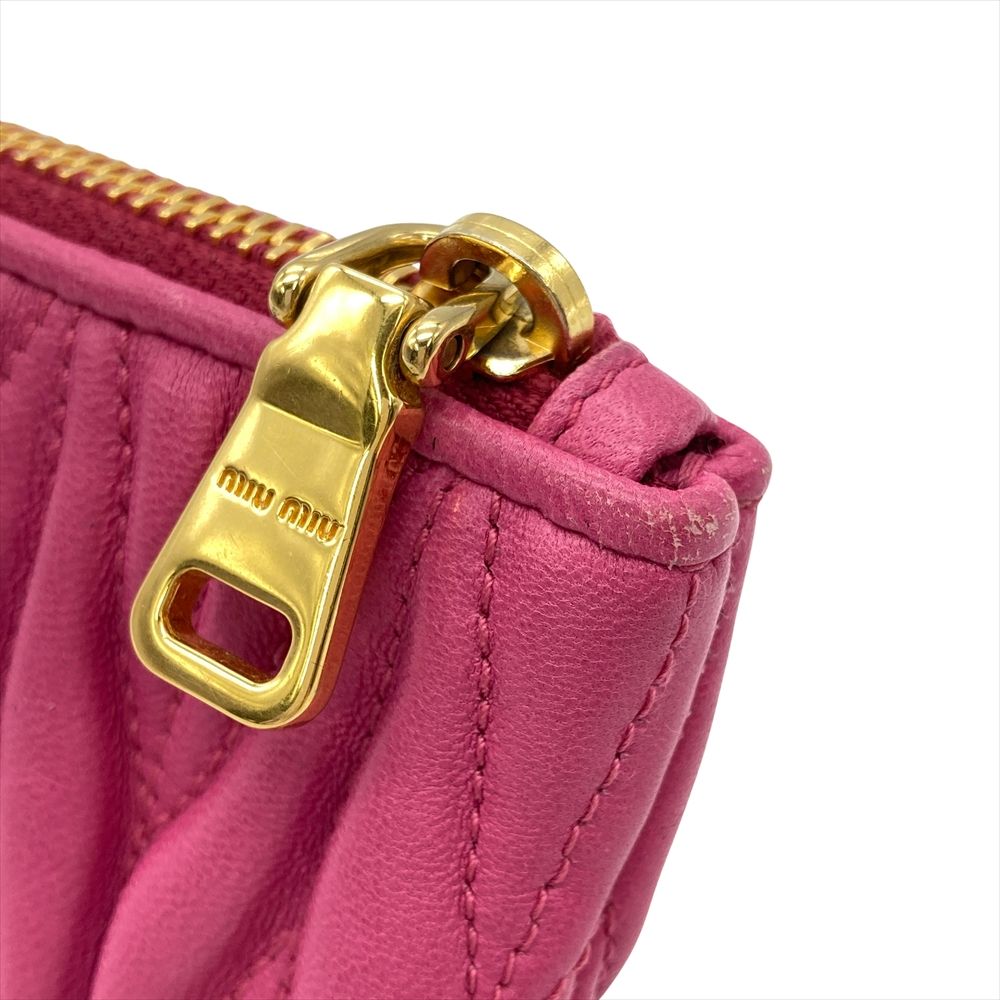 ミュウミュウ MIUMIU マテラッセ ポーチ レザー ピンク ゴールド金具