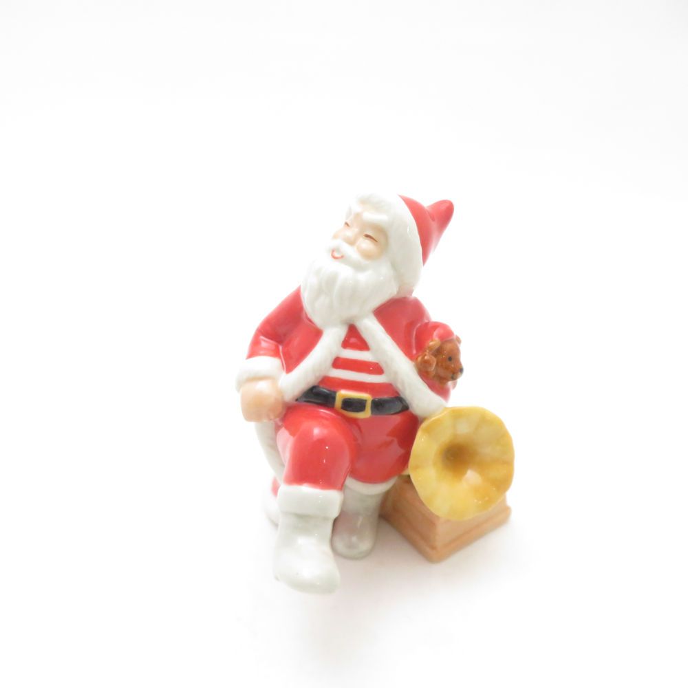 アニュアルサンタ フィギュリン