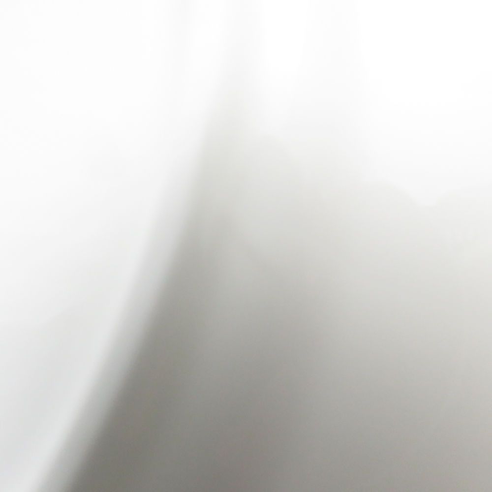 アンセミオン グレイ