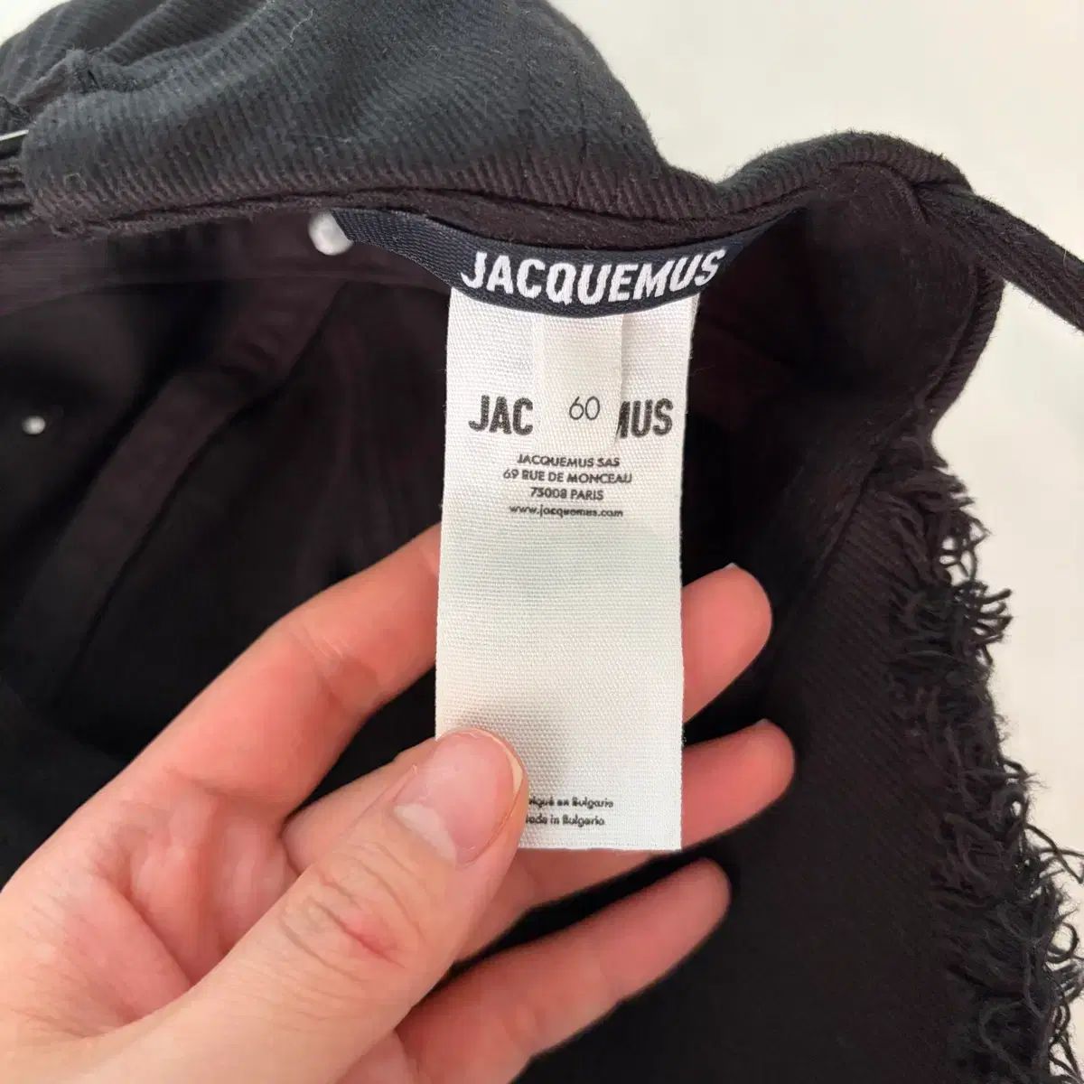 JACQUEMUS ブラック キャップ フリンジ加工 JACQUEMUS ブラック