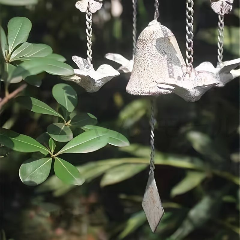 新しい未使用 錆びた鉄製の風鈴、鋳鉄製の鳥かごのデザイン、手回し式