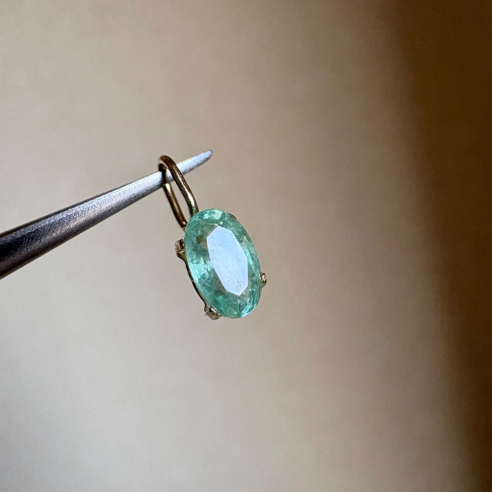 K18 エチオピア産天然エメラルド ペンダントトップ 18金イエロー