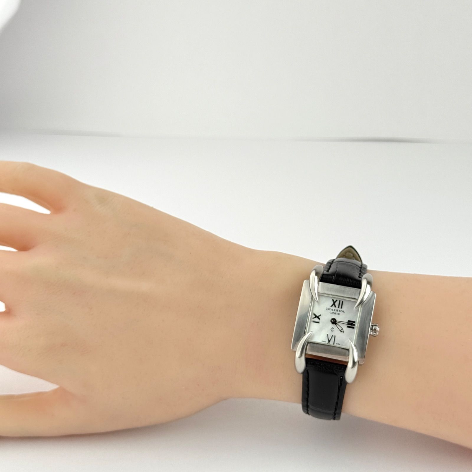 希少】シャリオール クチャ 新品ベルト 新品電池 レディース 腕時計