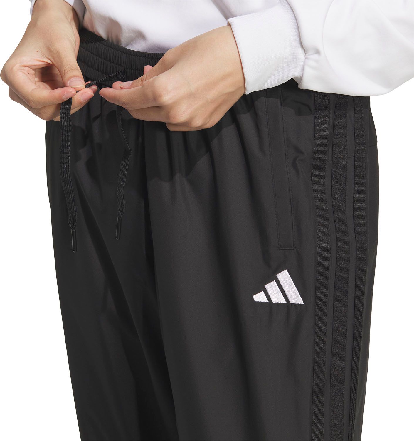 アディダス adidas スリーストライプス ルーズフィット ウインド