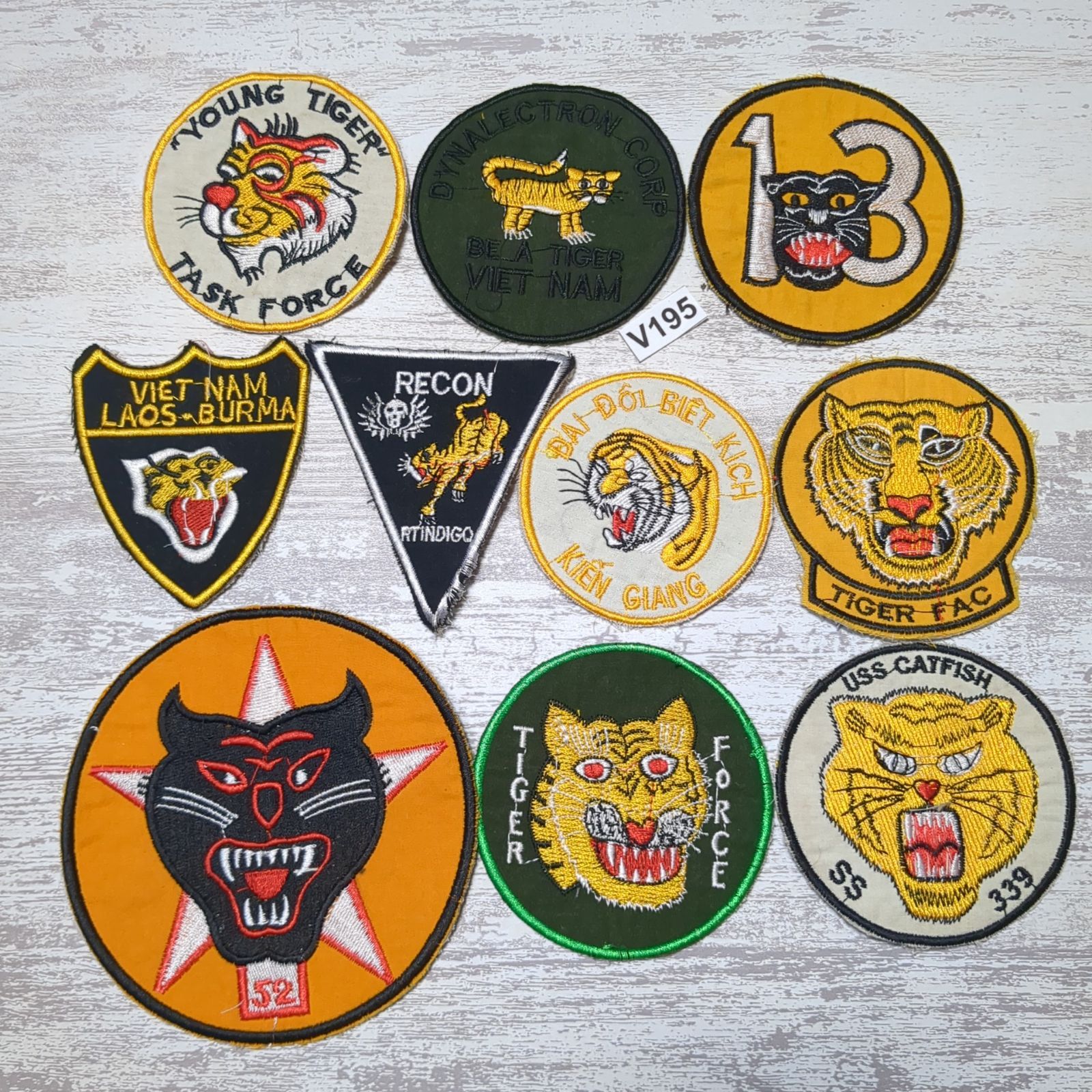 ビンテージ　ミリタリーワッペン　スカル　 パッチ　ベトナム戦ワッペン　ベトジャン ☆P344 スカル ベトナム 戦争 ワッペン 10枚の通販 by ベトナム