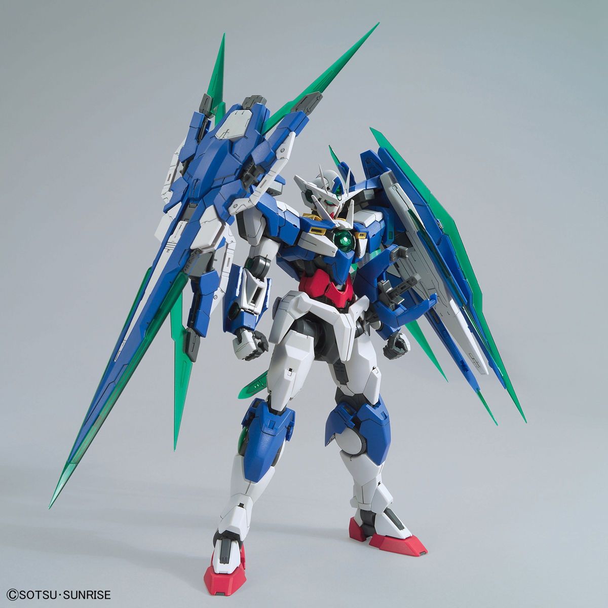 再販 MG 1 100 GNT 0000 FS ダブルオークアンタフルセイバー 機動戦士ガンダム00 V戦記 プラモデル 5055328 バンダイスピリッツ