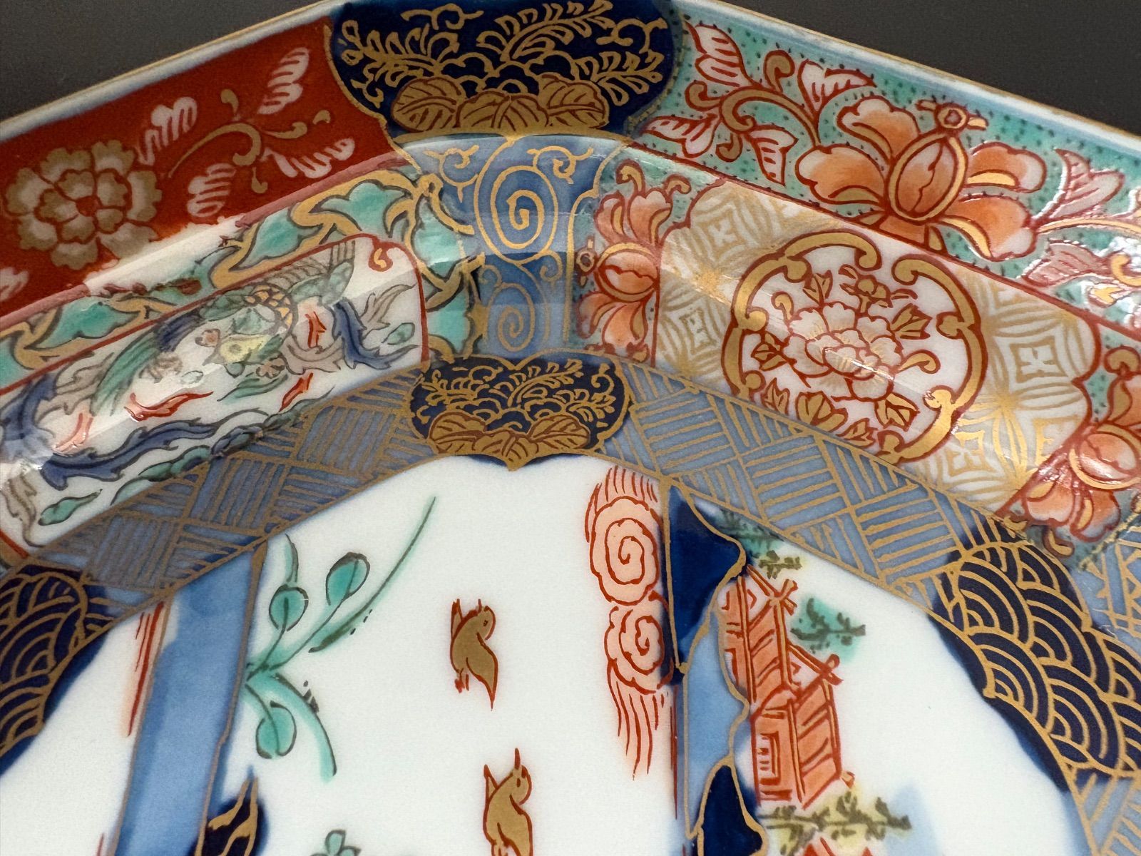 有田焼 幸楽窯による「錦色絵山水 六角皿」5枚セット - メルカリ