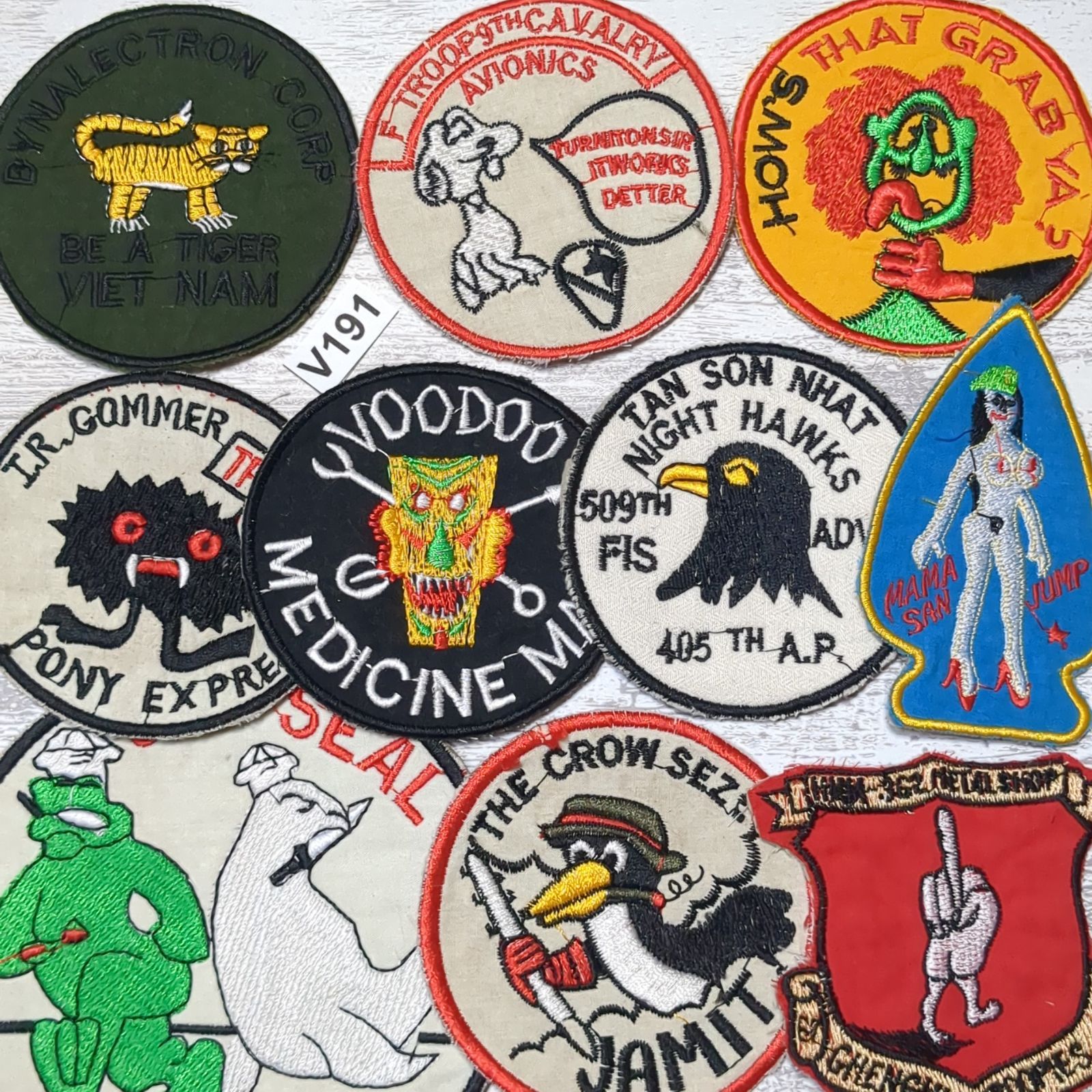 ワッペン 10枚 ☆V191 キャラクター ベトナム 戦争 サバゲー パッチ