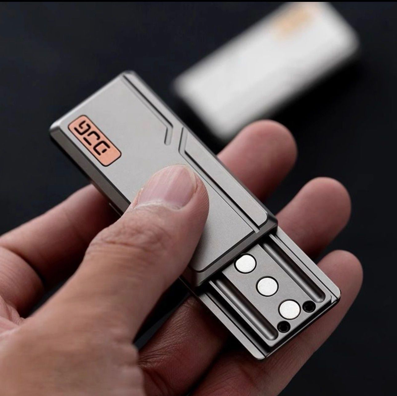 DJGEDC 音叉構造 メタル フリップコイン スピナー EDC ストレス解消玩具