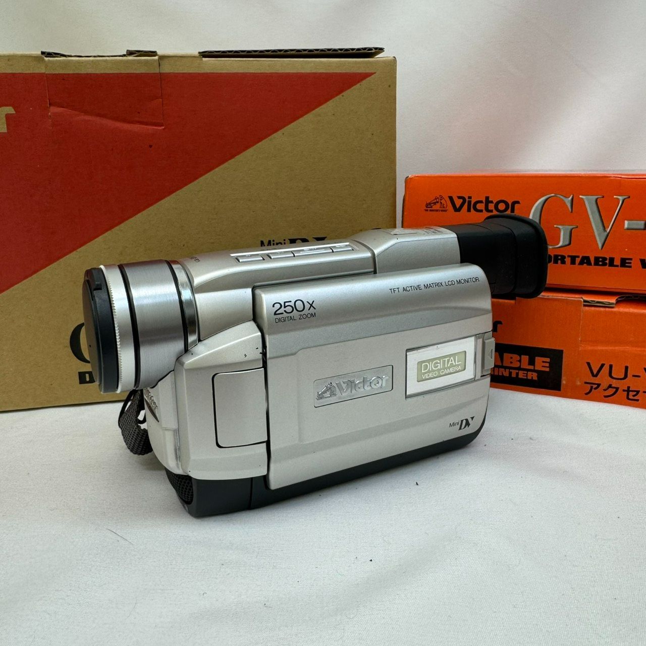 Victor GR-DVL デジタルビデオカメラ K【付属品多数】Victor デジタルビデオカメラ GR-DVF-10 保管品 - メルカリ
