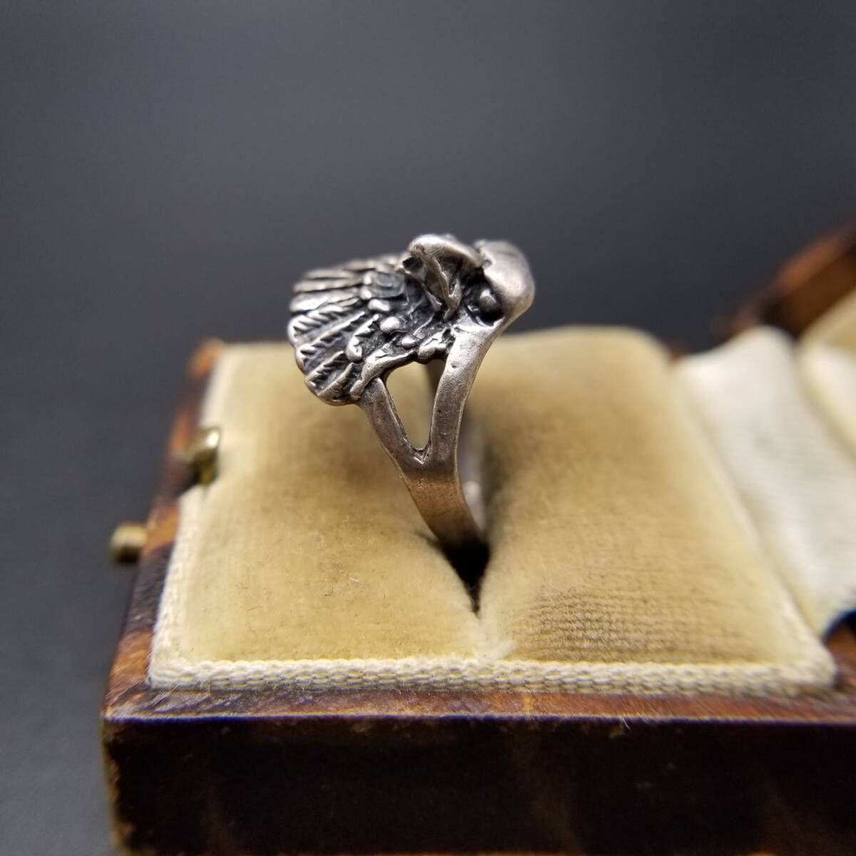 イーグルヘッド 立体彫刻 925 シルバー ヴィンテージ バード リング 銀