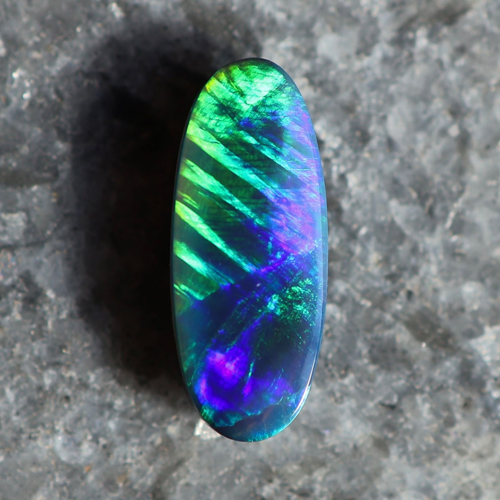 天然ブラックオパール 0.72ct ライトニングリッジ産 オーストラリア産 
