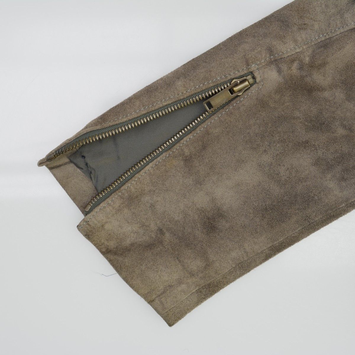GUCCI】04SS トムフォード期 archive125086.XC044 SMOKE スエード
