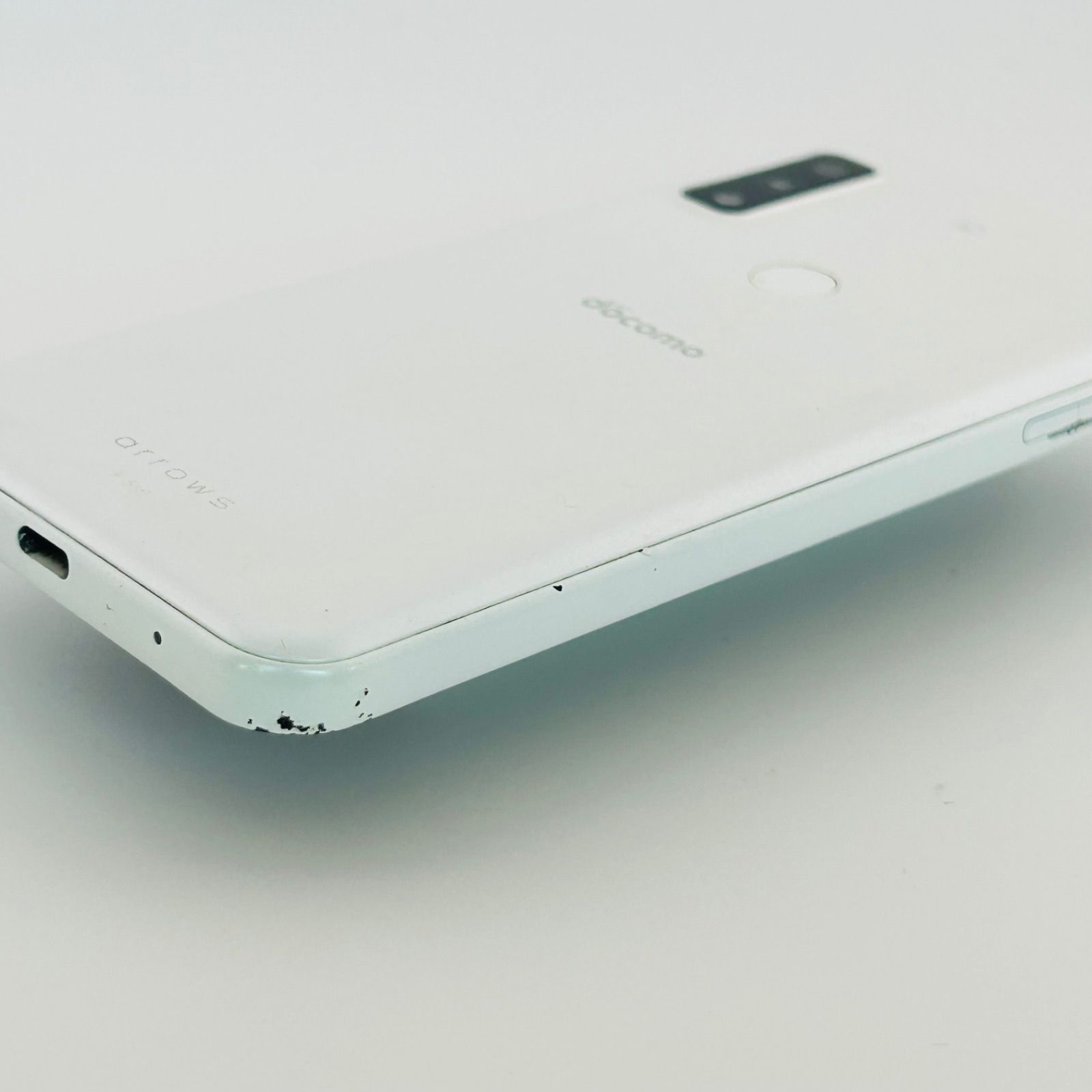 バッテリー良好 arrows We F-51B 64GB ホワイト SIMフリー(simロック