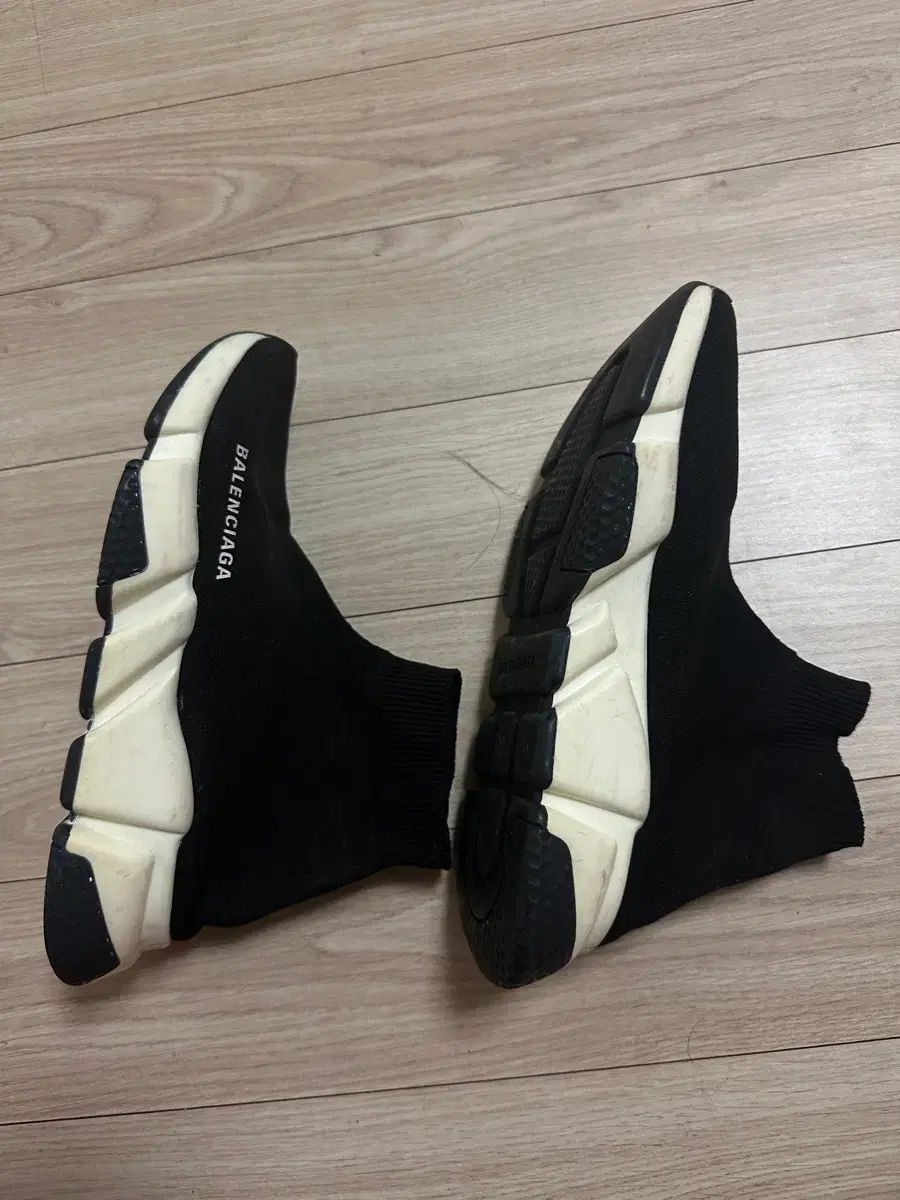 Y*Y様 Balenciaga ブラック　スピードトレーナー　36(JP24) バレンシアガ スピードトレーナー ブラック スニーカー 36 - メルカリ