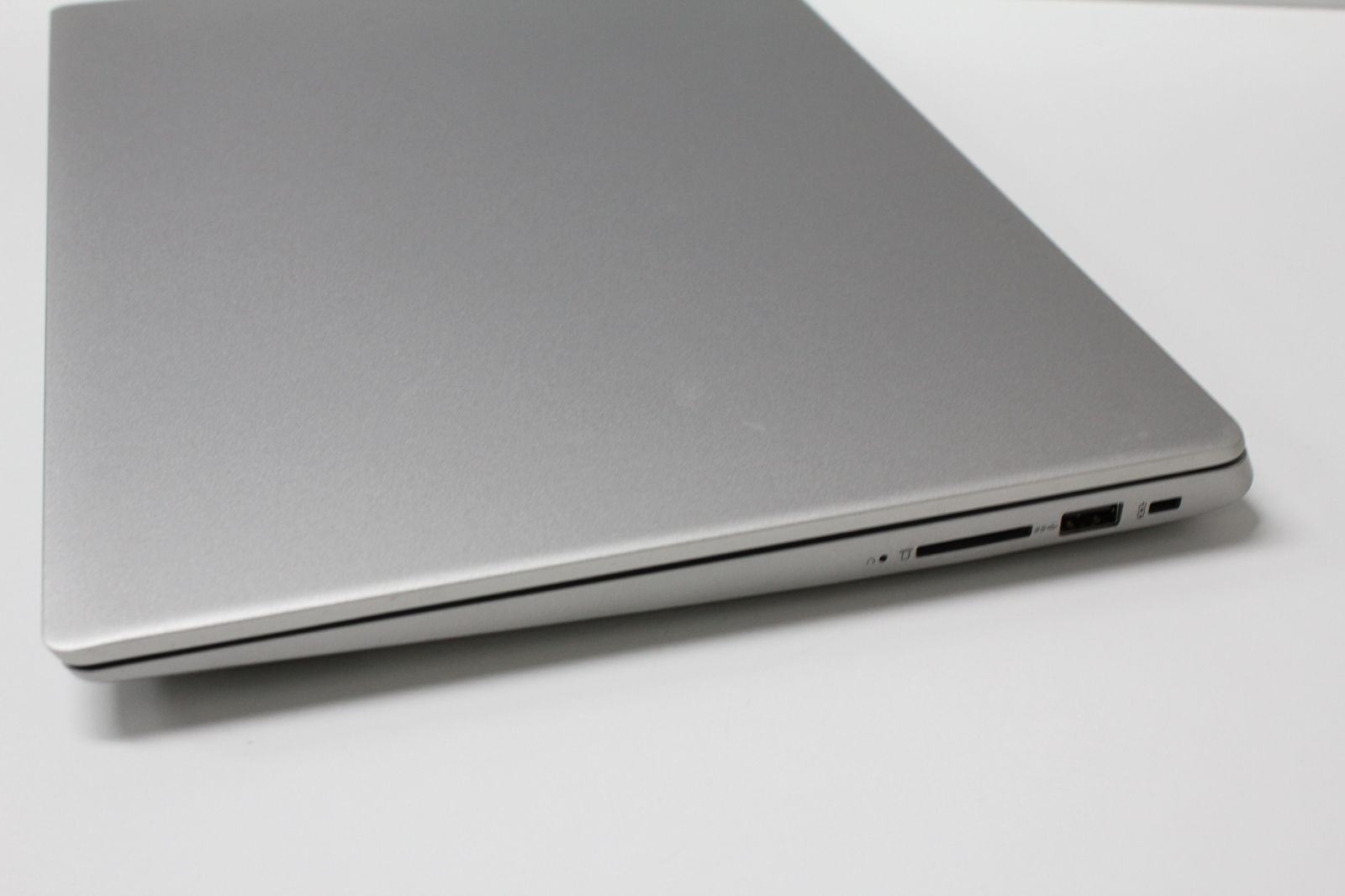 中古ノートPC】Lenovo〈ideapad 330S-15IKB〉Intel Core i5/SSD512GB 