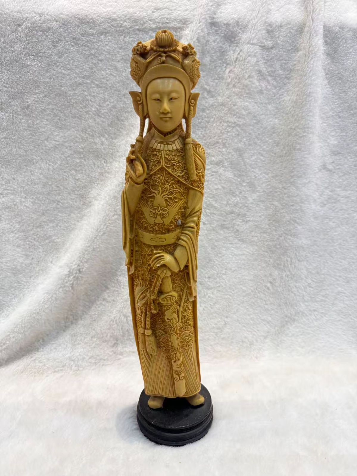 東洋美術風 人物立像 彫刻像 細密彫刻 置物 木製台座付き インテリア