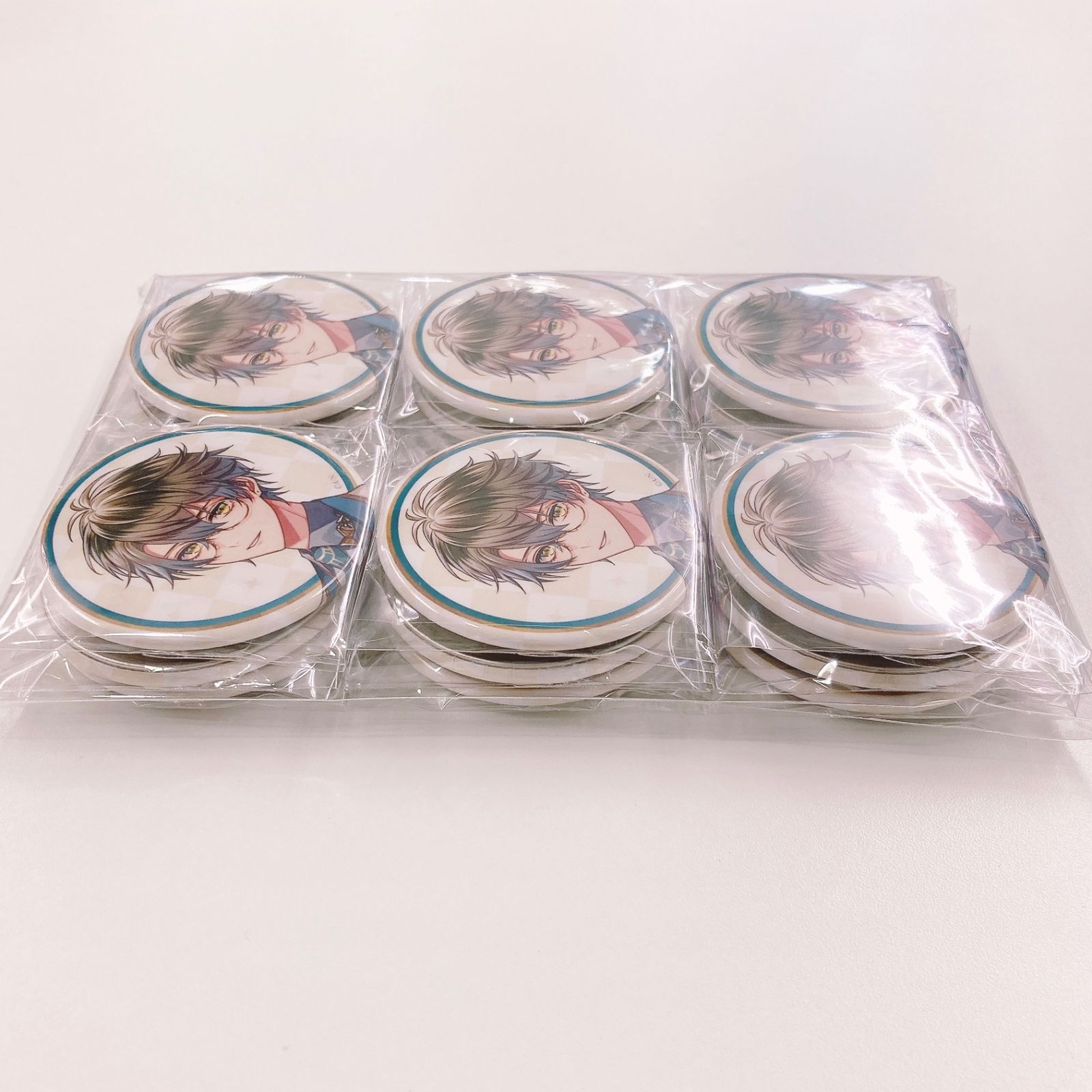 NIJISANJI EN 桜缶バッジ アイク・イーヴランド 18個セットアイク・イーヴランド 「バーチャルYouTuber にじさんじ