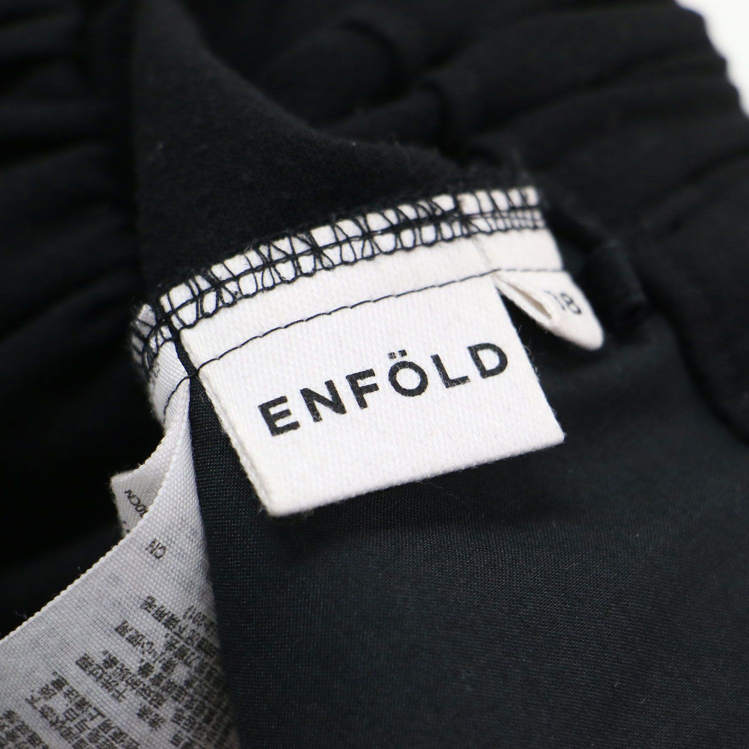 ENFOLD ウエストゴム　テーパードパンツ　ブラック ENFOLD エンフォルド パンツ ブラック 黒 サイズ:38(M) | 22秋冬 ゴム