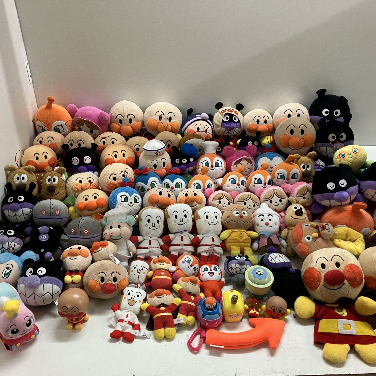 アンパンマン 人形 大きい ジャンク品 ◇ 【ジャンク品】 約90点 まとめ商品 アンパンマン プリちぃビーンズ