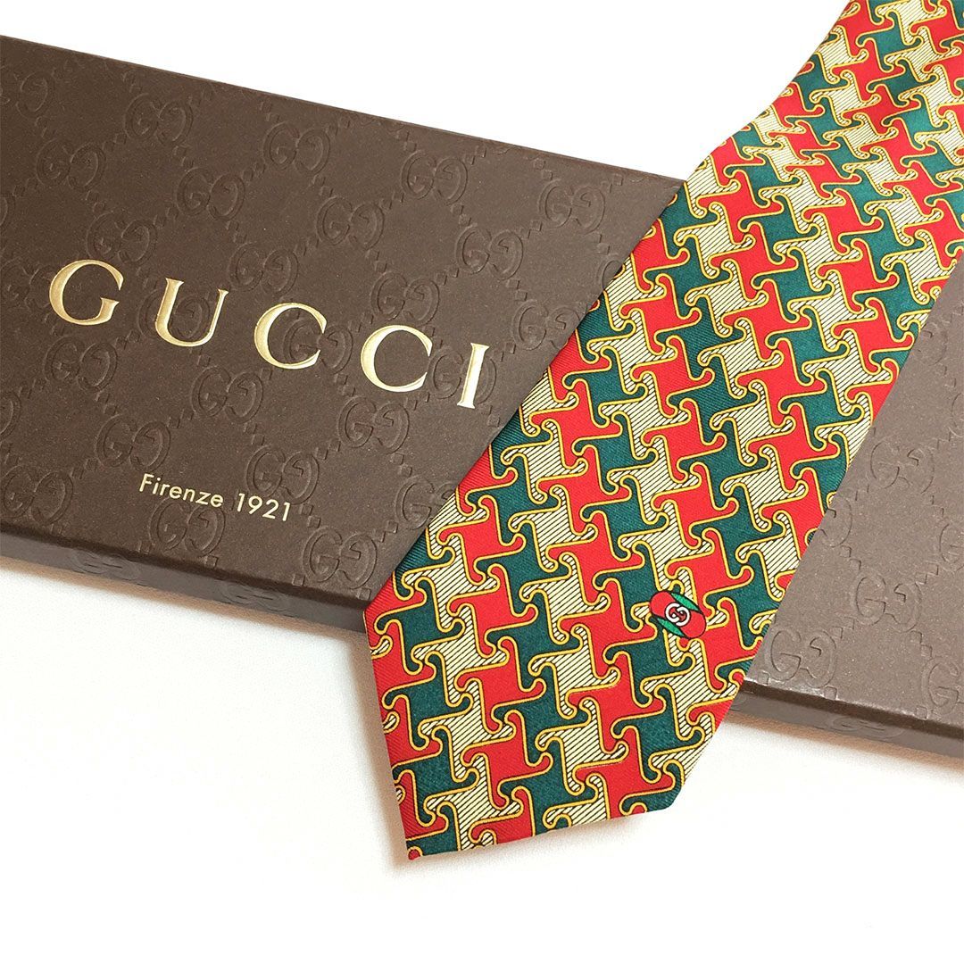 未使用級 グッチ GUCCI ネクタイ シルク100% レッド / グリーン 総柄