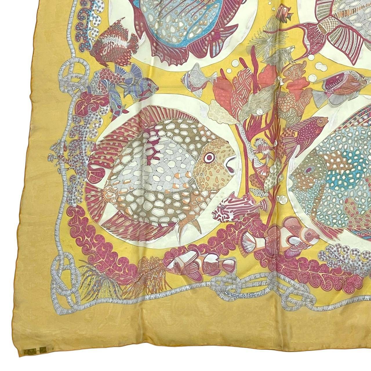 極美品 HERMES エルメス スカーフ シルク カレ90 魚 Grands Fonds 深海